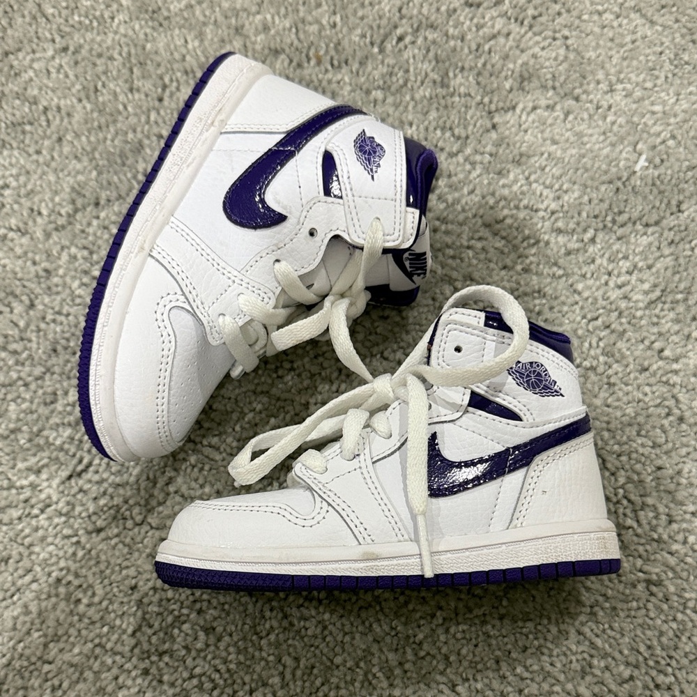 Jordan Kids Sneakers in White and Purple
